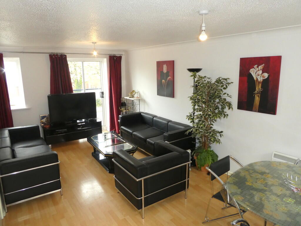 3 bed Apartment for rent in Manchester. From MCR Move - Manchester