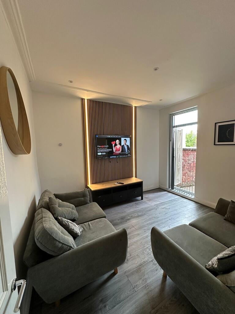 4 bed Mid Terraced House for rent in Liverpool. From MCR Move - Manchester 4 bed Mid Terraced House for rent in Liverpool. From MCR Move - Manchester