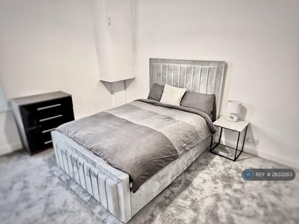 3 bed Barn Conversion for rent in Manchester. From MCR Move - Manchester