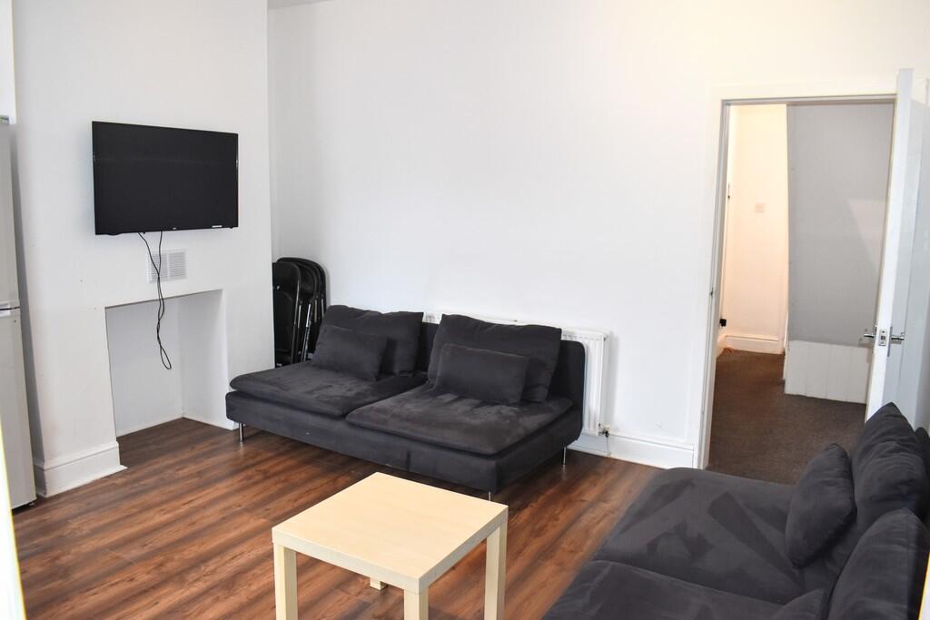 3 bed Mid Terraced House for rent in Manchester. From MCR Move - Manchester 3 bed Mid Terraced House for rent in Manchester. From MCR Move - Manchester