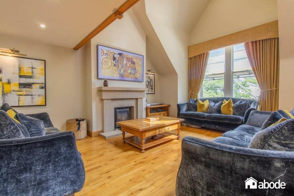 3 bed Penthouse for rent in Liverpool. From MCR Move - Manchester