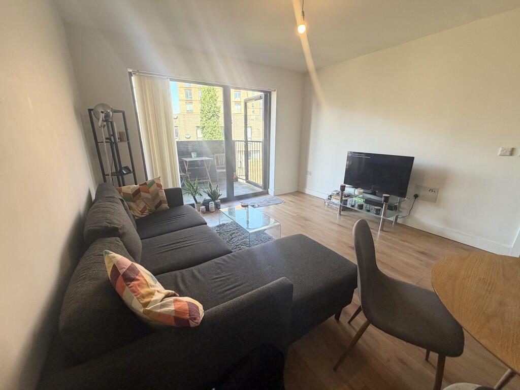 2 bed Apartment for rent in Manchester. From MCR Move - Manchester