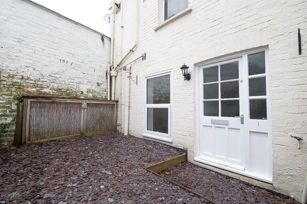 1 bed Apartment for rent in Cheltenham. From ME And You Estate Agents - Cheltenham