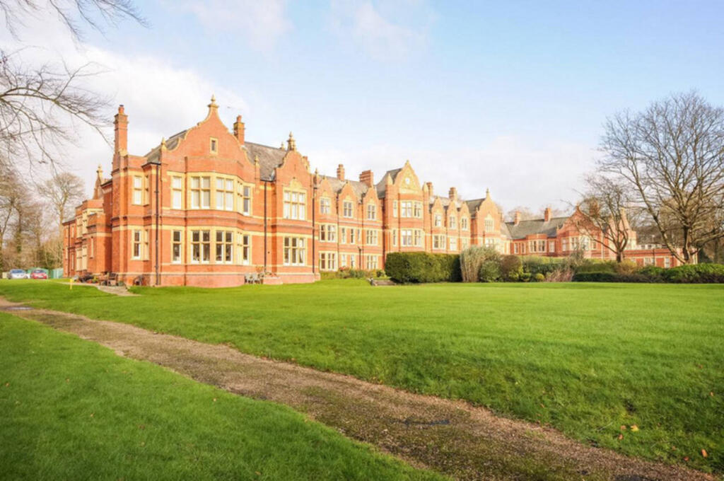 2 bed Apartment for rent in Charlton Down. From Meyers Estate Agents - Poundbury