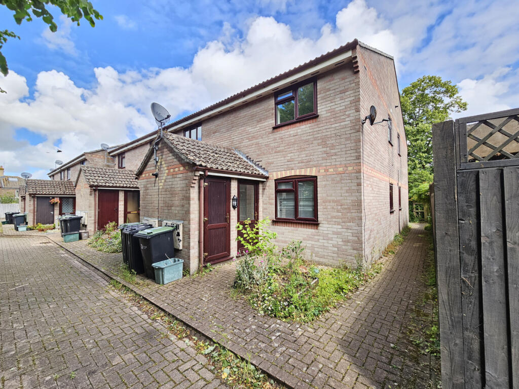 1 bed End of Terrace for rent in Dorchester. From Meyers Estate Agents - Poundbury 1 bed End of Terrace for rent in Dorchester. From Meyers Estate Agents - Poundbury