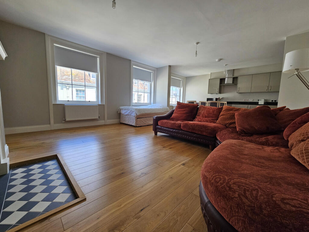 2 bed Apartment for rent in Dorchester. From Meyers Estate Agents - Poundbury