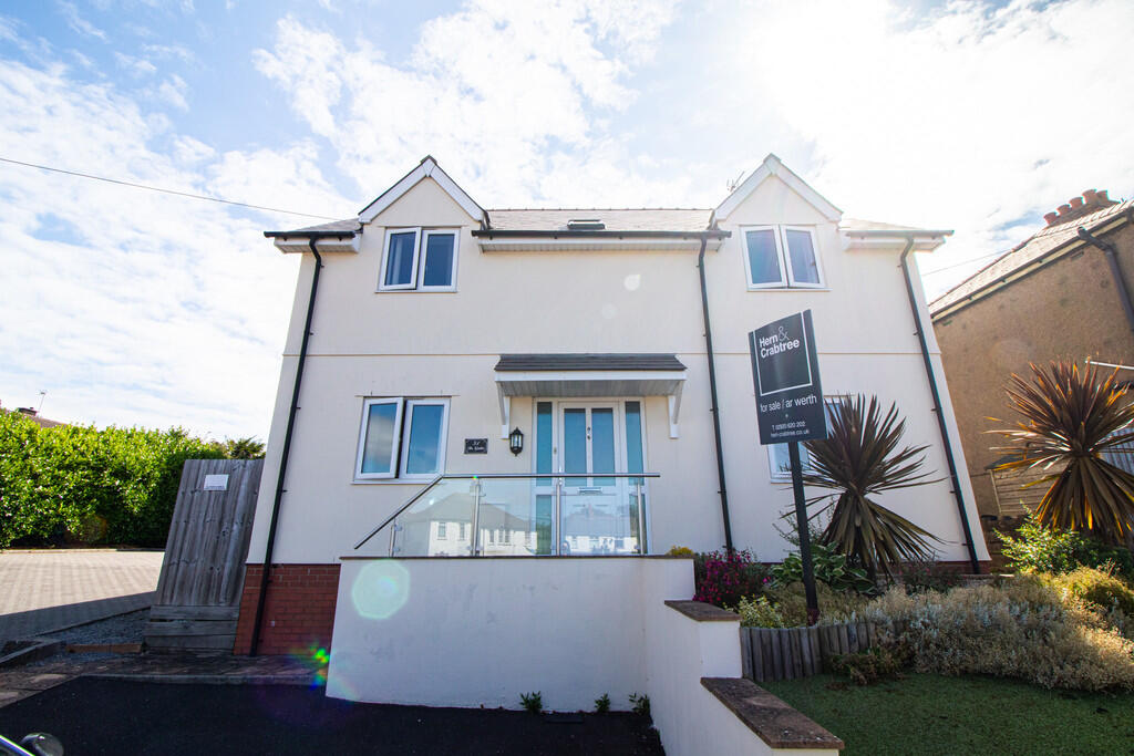 4 bed Detached for rent in Llanbedr Gwynllwg. From MGY - Heath