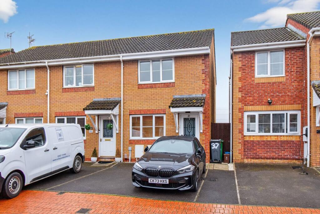 2 bed Mid Terraced House for rent in Cardiff. From MGY - Radyr
