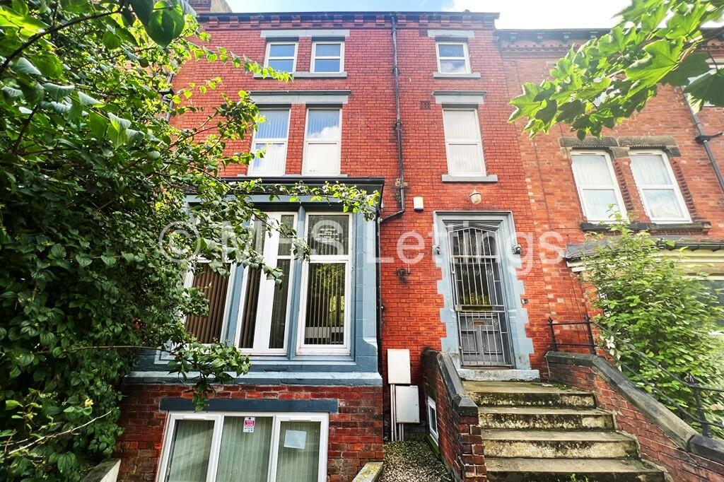 10 bed Mid Terraced House for rent in Leeds. From MHS Lettings - Leeds