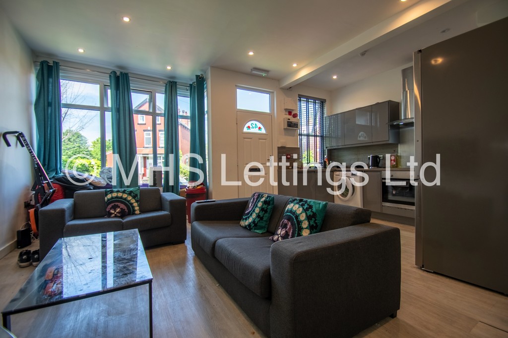 4 bed Mid Terraced House for rent in Leeds. From MHS Lettings - Leeds
