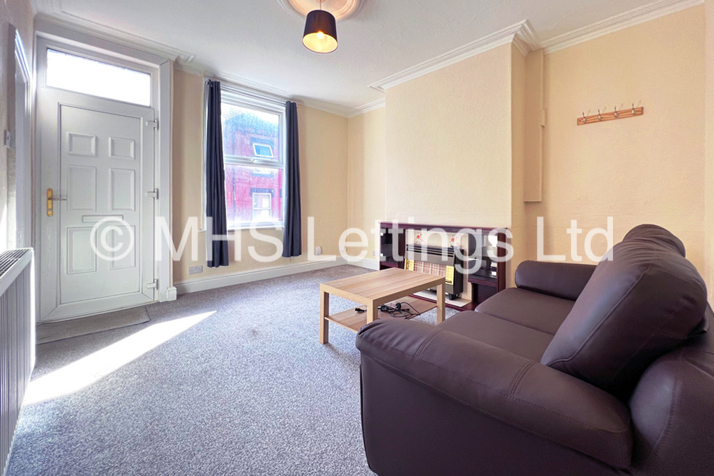 2 bed Mid Terraced House for rent in Leeds. From MHS Lettings - Leeds