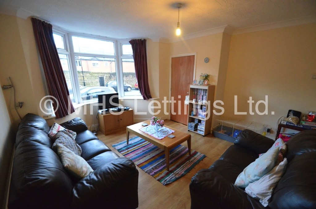 4 bed Semi Detached for rent in Leeds. From MHS Lettings - Leeds