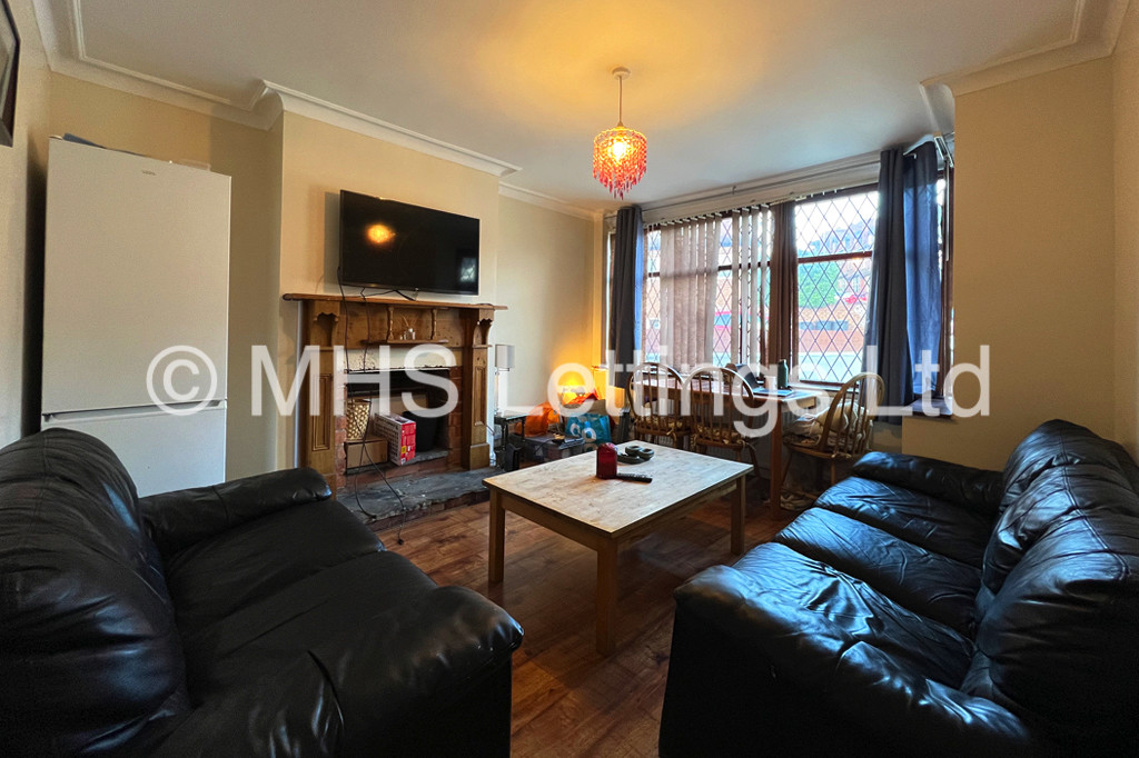 4 bed Semi Detached for rent in Leeds. From MHS Lettings - Leeds 4 bed Semi Detached for rent in Leeds. From MHS Lettings - Leeds