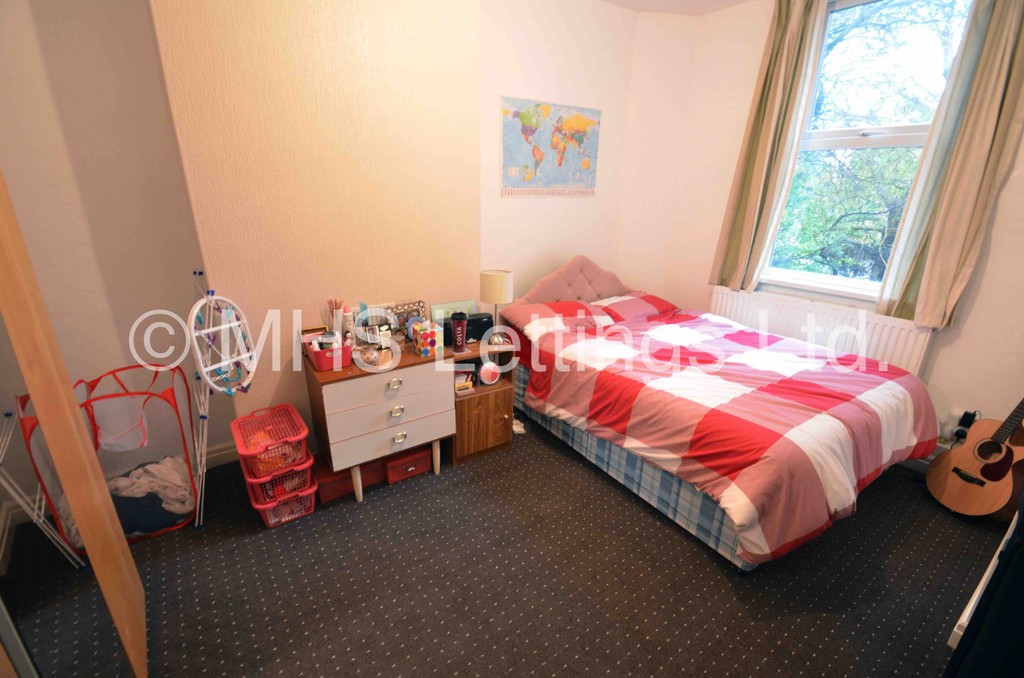 2 bed End of Terrace for rent in Leeds. From MHS Lettings - Leeds