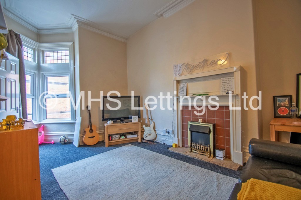 2 bed End of Terrace for rent in Leeds. From MHS Lettings - Leeds