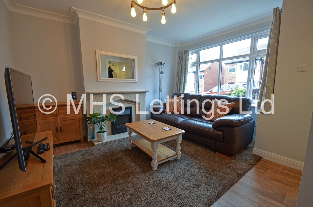 2 bed Mid Terraced House for rent in Leeds. From MHS Lettings - Leeds