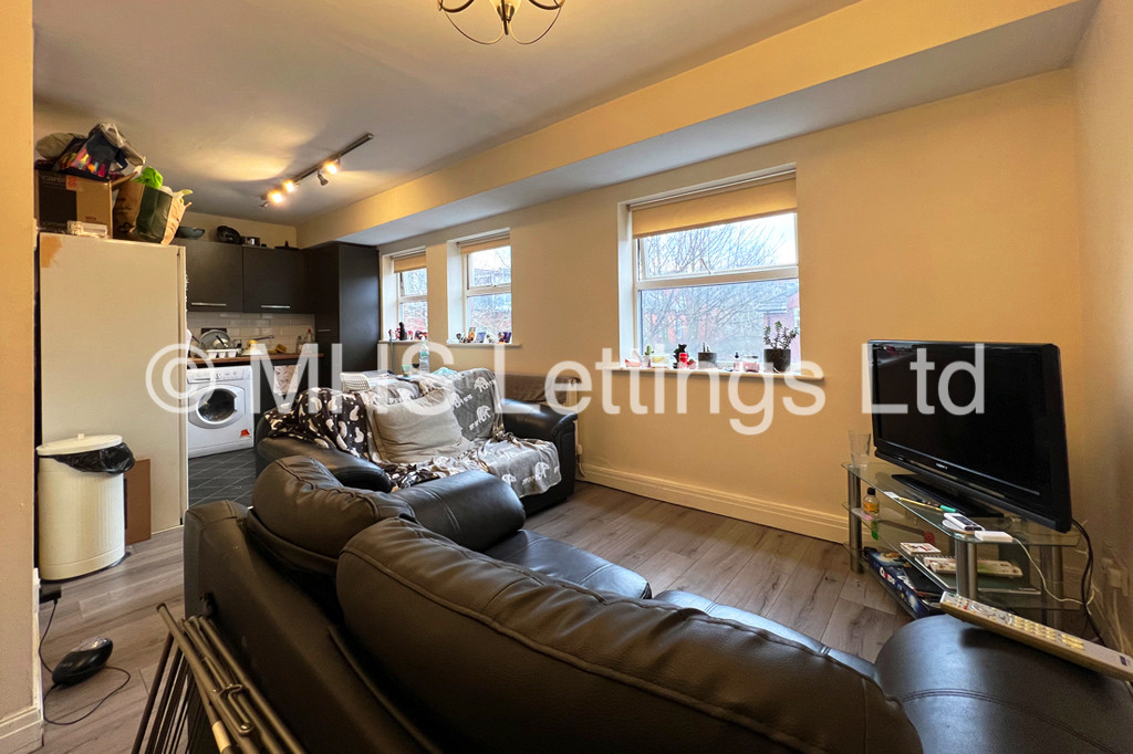 3 bed Apartment for rent in Leeds. From MHS Lettings - Leeds
