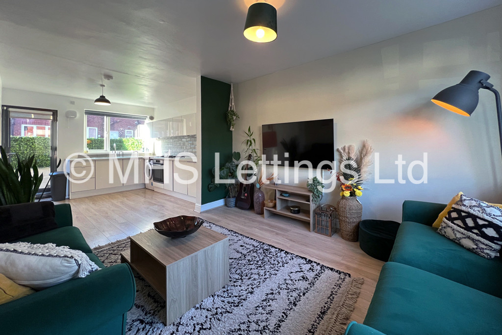 2 bed Mid Terraced House for rent in Leeds. From MHS Lettings - Leeds