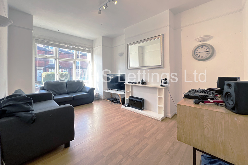 5 bed Mid Terraced House for rent in Leeds. From MHS Lettings - Leeds 5 bed Mid Terraced House for rent in Leeds. From MHS Lettings - Leeds