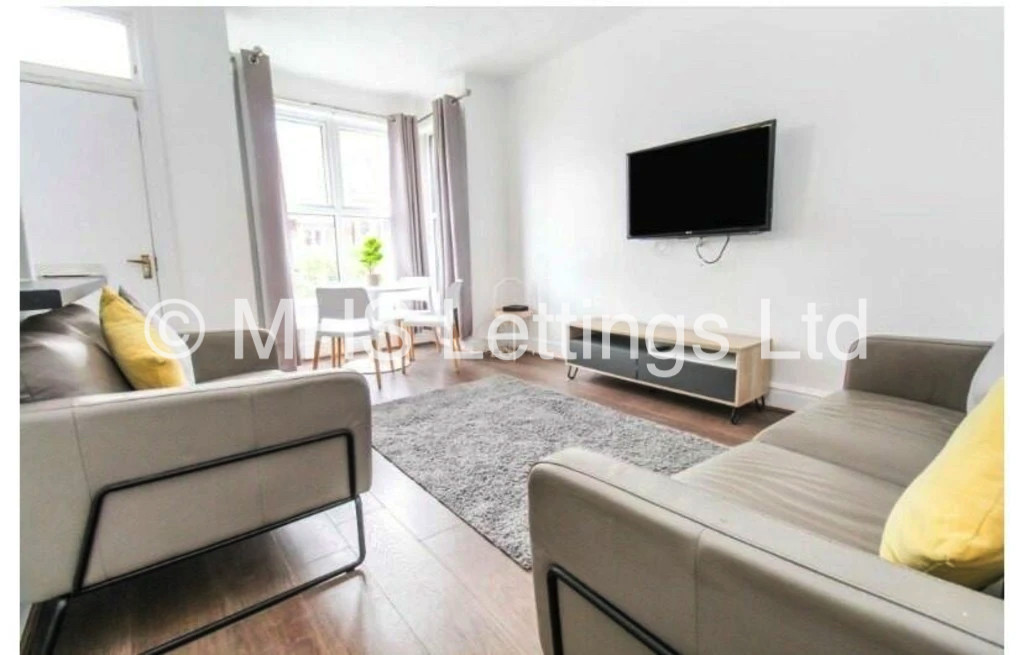 4 bed Mid Terraced House for rent in Leeds. From MHS Lettings - Leeds