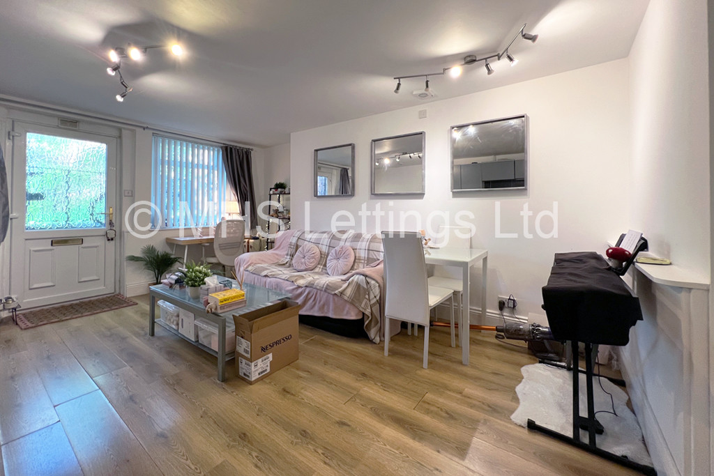 1 bed 1st Floor Flat for rent in Leeds. From MHS Lettings - Leeds
