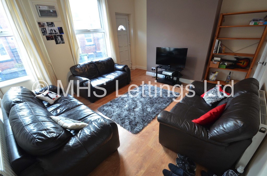 5 bed Mid Terraced House for rent in Leeds. From MHS Lettings - Leeds