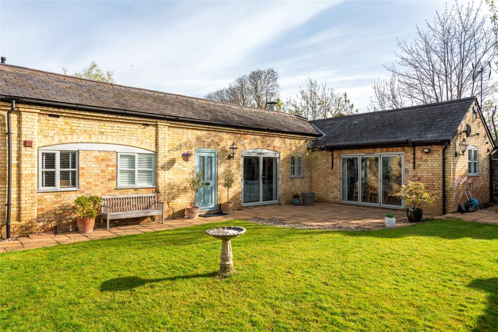 4 bed Barn Conversion for rent in Silsoe. From Michael Graham - Bedford