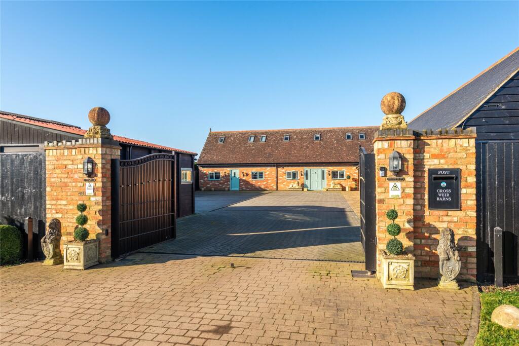 4 bed Barn Conversion for rent in Souldrop. From Michael Graham - Bedford