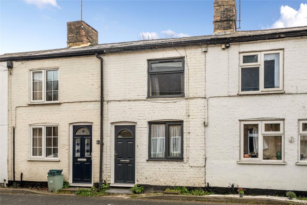 2 bed Mid Terraced House for rent in Buckingham. From Michael Graham - Buckingham