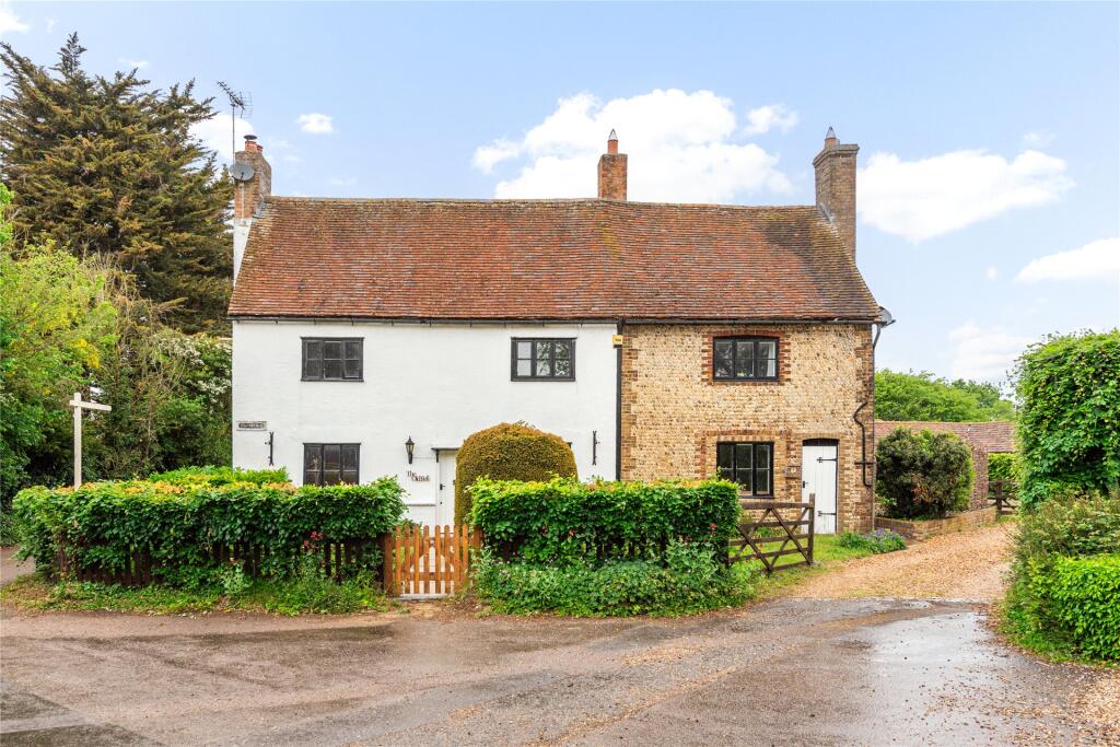5 bed Detached for rent in Ardeley. From Michael Graham - Hitchin