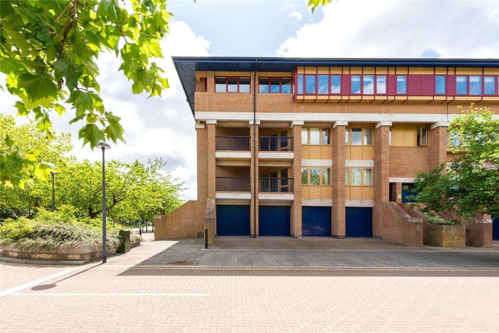 3 bed Apartment for rent in Milton Keynes. From Michael Graham - Milton Keynes