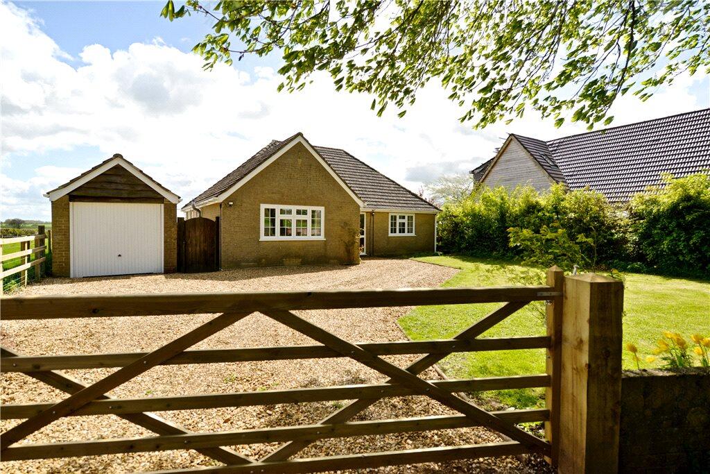 3 bed Bungalow for rent in Preston Capes. From Michael Graham - Towcester 3 bed Bungalow for rent in Preston Capes. From Michael Graham - Towcester