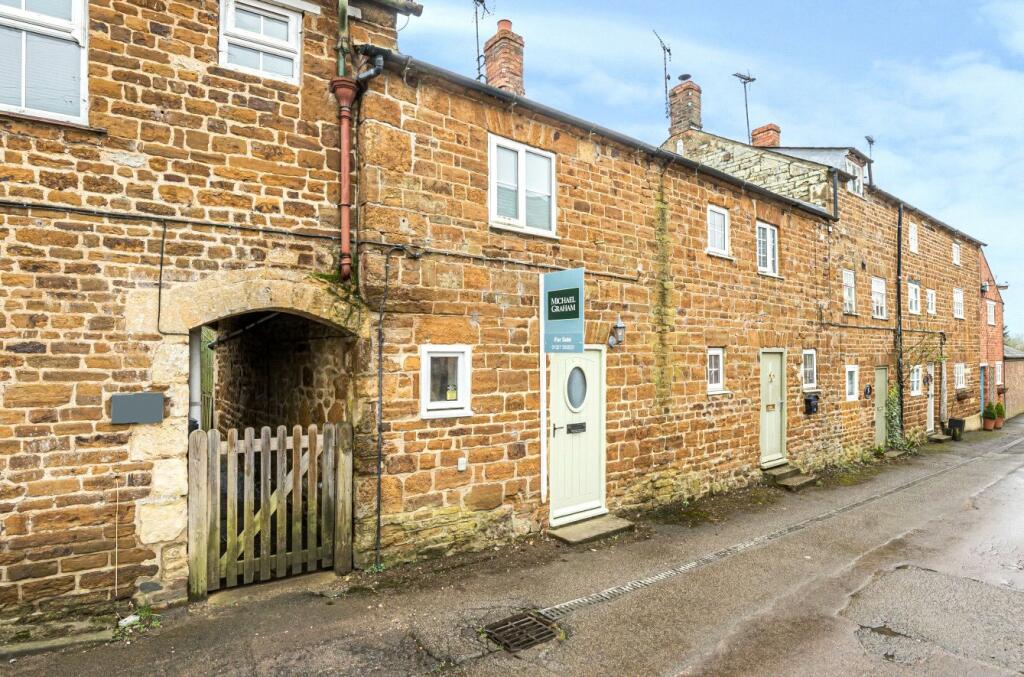 1 bed Mid Terraced House for rent in Blakesley. From Michael Graham - Towcester 1 bed Mid Terraced House for rent in Blakesley. From Michael Graham - Towcester