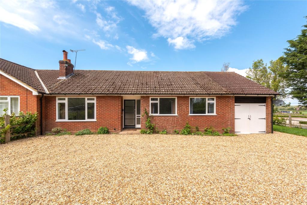 3 bed Bungalow for rent in Aspley Guise. From Michael Graham - Woburn Sands