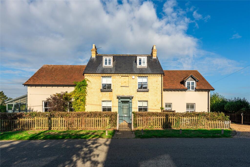 5 bed Detached for rent in Tingrith. From Michael Graham - Woburn Sands 5 bed Detached for rent in Tingrith. From Michael Graham - Woburn Sands