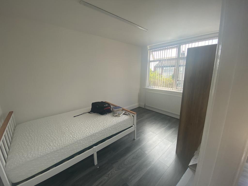 4 bed Semi Detached for rent in Leeds. From Virtue Estate Agents