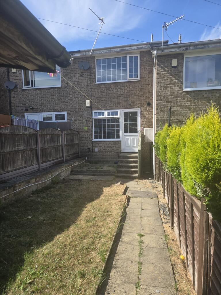 2 bed Mid Terraced House for rent in Pudsey. From Virtue Estate Agents 2 bed Mid Terraced House for rent in Pudsey. From Virtue Estate Agents