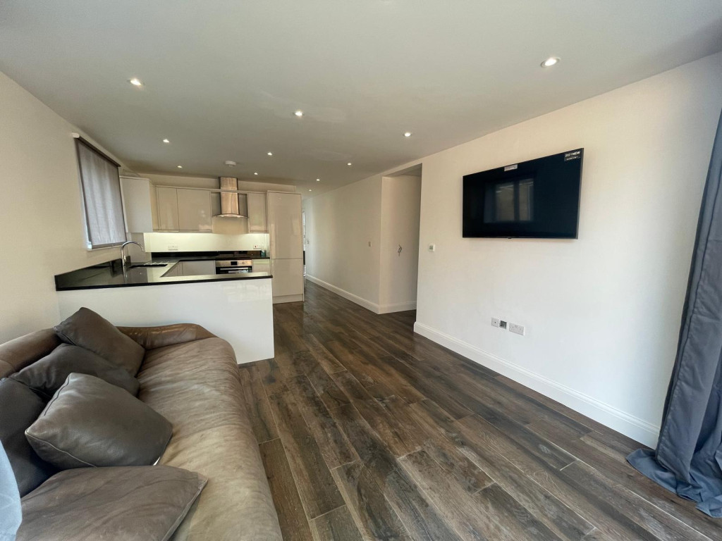 3 bed Student Flat for rent in South Croydon . From We Can Properties
