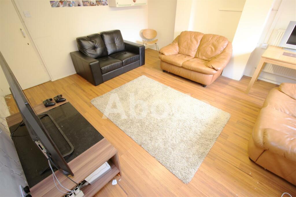 6 bed Detached House for rent in Leeds. From Abode - Leeds