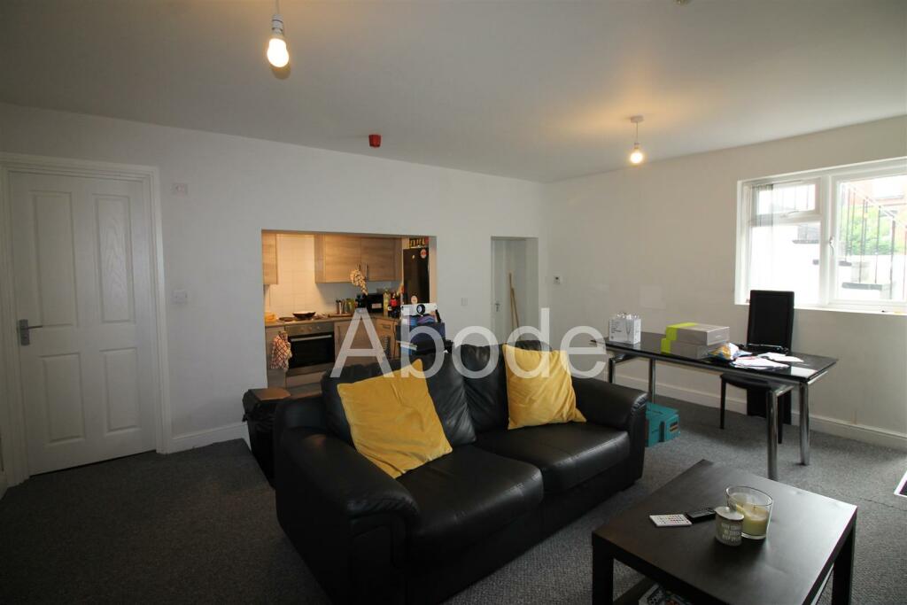 3 bed Flat for rent in Leeds. From Abode - Leeds