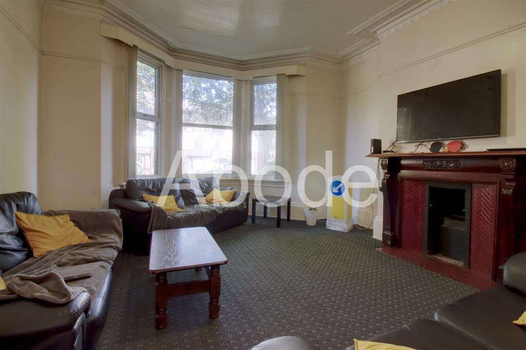 8 bed Detached for rent in Leeds. From Abode - Leeds 8 bed Detached for rent in Leeds. From Abode - Leeds