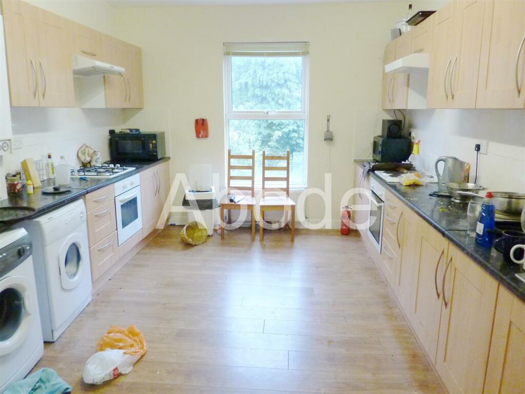 9 bed Detached for rent in Leeds. From Abode - Leeds