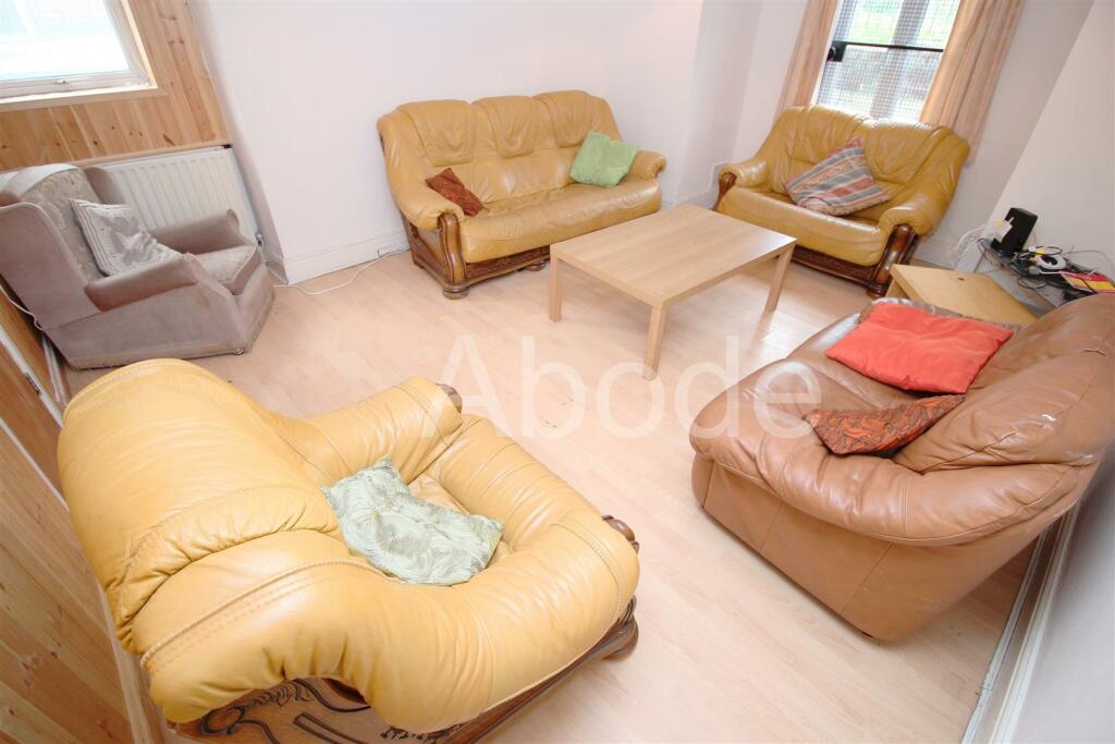 7 bed Detached for rent in Leeds. From Abode - Leeds 7 bed Detached for rent in Leeds. From Abode - Leeds