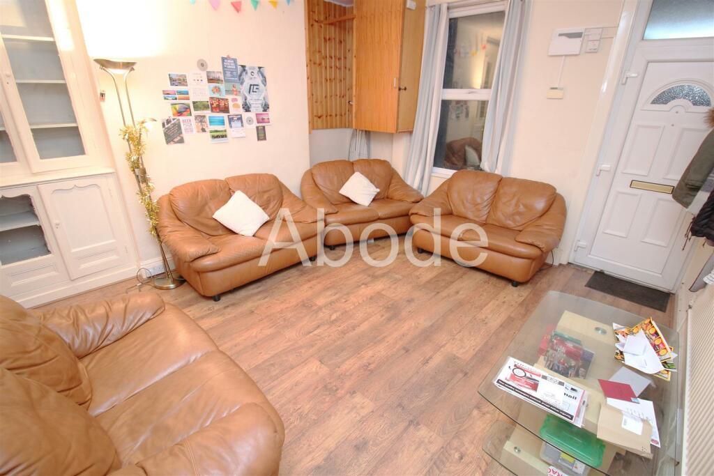5 bed Detached for rent in Leeds. From Abode - Leeds