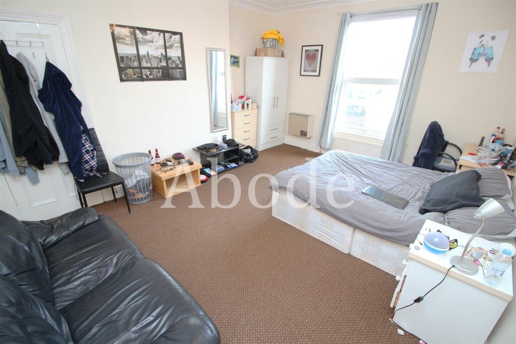 6 bed Detached for rent in Leeds. From Abode - Leeds