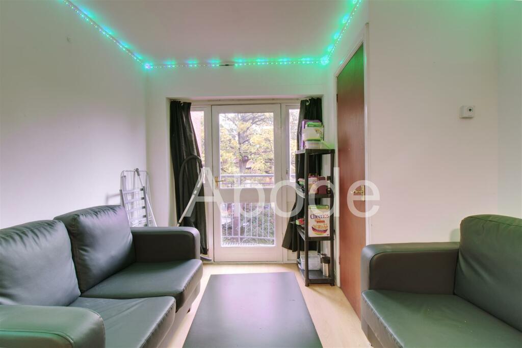 4 bed 1st Floor Flat for rent in Leeds. From Abode - Leeds