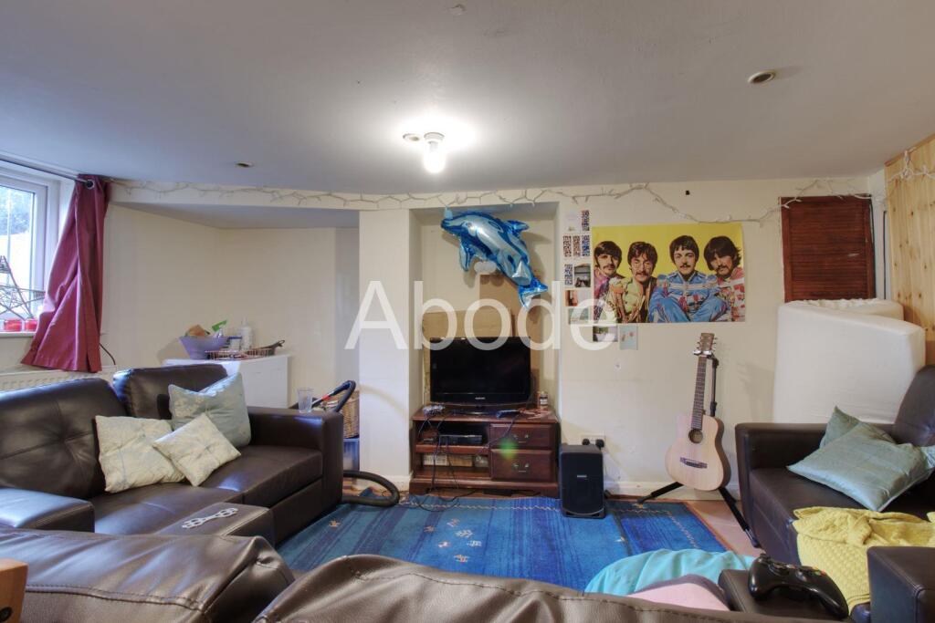 5 bed Detached for rent in Leeds. From Abode - Leeds