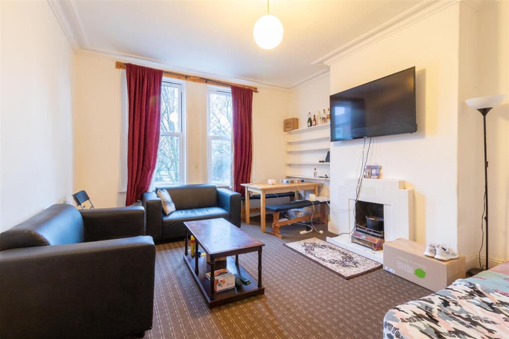 4 bed Detached for rent in Leeds. From Abode - Leeds