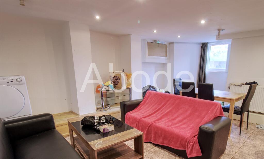 3 bed Detached for rent in Leeds. From Abode - Leeds