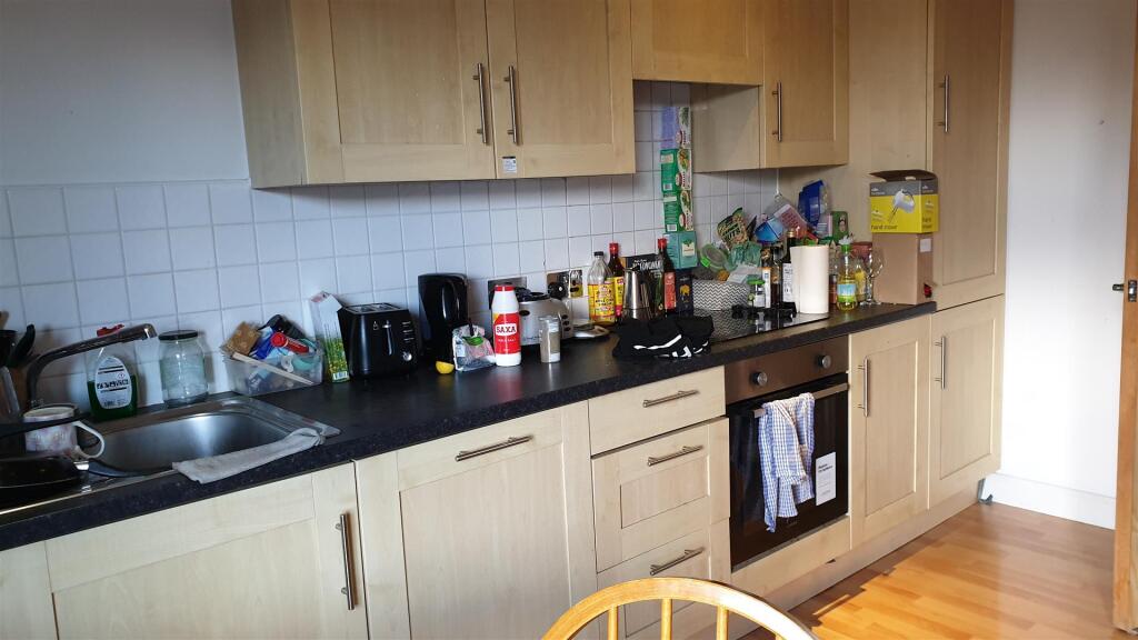 3 bed 1st Floor Flat for rent in Leeds. From Abode - Leeds